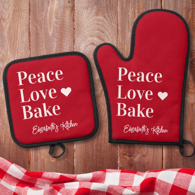 Fun Baker Monogram Name Red Oven Mitt & Pot Holder Set (Creator Uploaded)