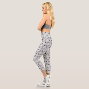 Fun Black and White Interwoven Lines Capri Leggings