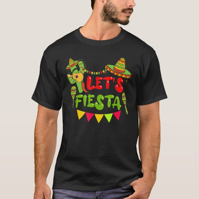 Fun Cinco De Mayo Mexican Playing Guitar Cactus Le T-Shirt (Front)