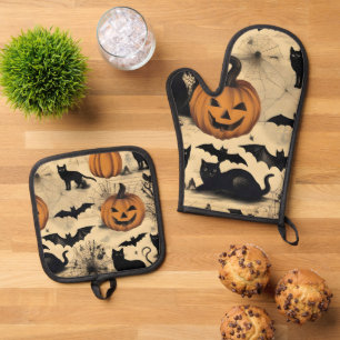 Fun Spooky Halloween Oven Mitt & Pot Holder Set