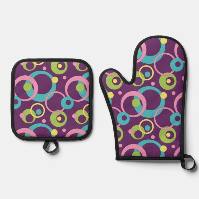 Funky Purple Circles Oven Mitt & Pot Holder Set (Front)