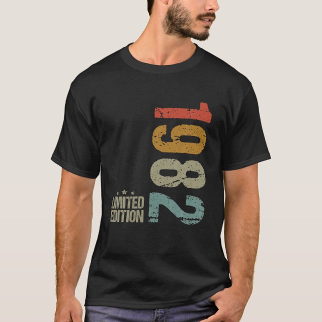 Funny 40Th Birthday Born In 1982 40 Years Old Vint T-Shirt (Front)