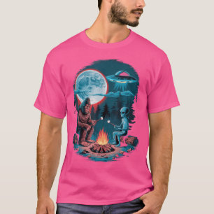 Funny Alien And Bigfoot Hiking Moon Sasquatch Ufo T-Shirt