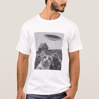 Funny Alien Cat Graphic Tee