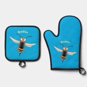 Funny angry hornet wasp cartoon illustration oven mitt & pot holder set
