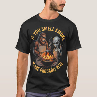 Funny Bbq Bigfoot And Alien Grilling Father's Day T-Shirt