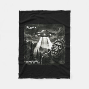 Funny bigfoot alien ufo vintage evidence photo fleece blanket