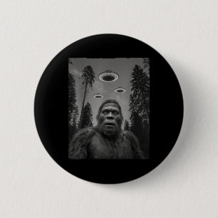 Funny Bigfoot And Ufo Selfie 6 Cm Round Badge
