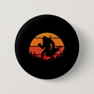Funny Bigfoot Golf Retro Sasquatch Playing Golf 6 Cm Round Badge