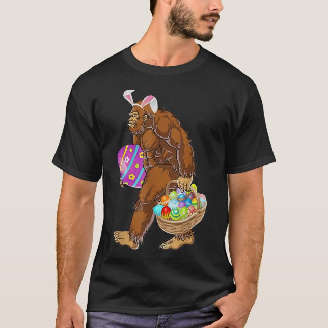 Funny Bigfoot Hunting Easter Eggs  T-Shirt (Front)