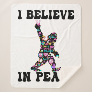 Funny Bigfoot I Believe In Peace    Sherpa Blanket