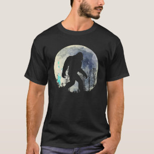 funny bigfoot sasquatch full moon T Shirt