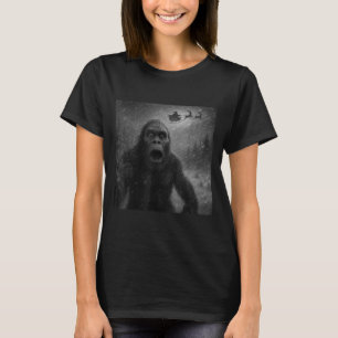 Funny Bigfoot Sasquatch Selfie Santa Claus Xmas Ch T-Shirt