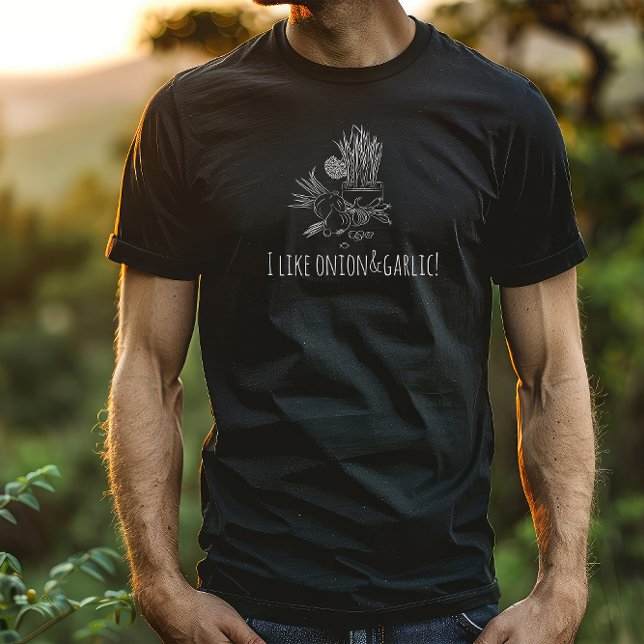 Funny black and white onion & garlic T-Shirt (Creator Uploaded)