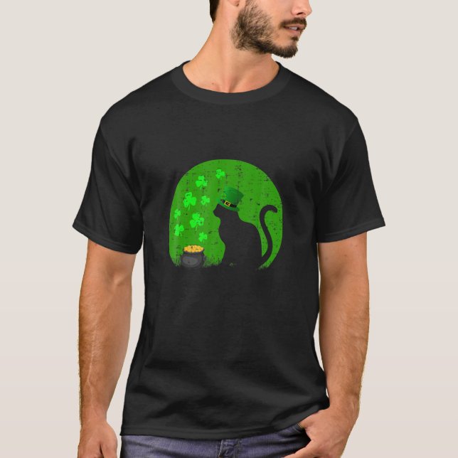 Funny Black Cat Leprechaun Hat Shamrock St Patrick T-Shirt (Front)
