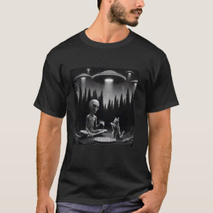 Funny Cat And UFO Meme Cat With Alien Eating Pizza T-Shirt