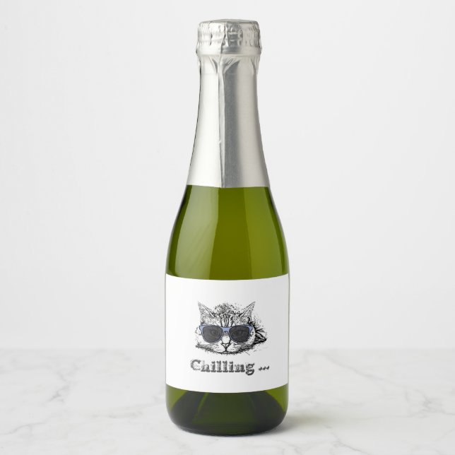 Funny Cat Chilling With Cute Sunglasses       Sparkling Wine Label (Front)