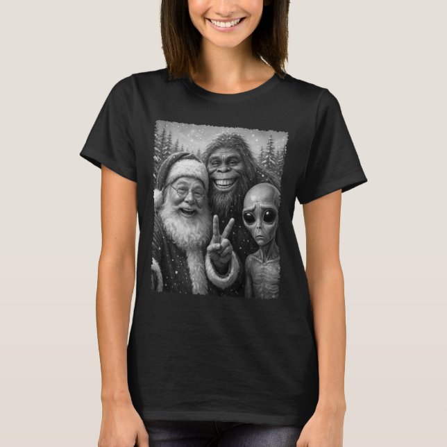 Funny Cat Santa Bigfoot Alien Christmas Selfie Tee (Front)