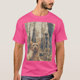 Funny Cat Selfie Alien Vintage Ufo Alien Cat Photo T-Shirt