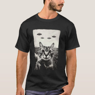 Funny Cat Selfie UFO Photo Weird Kitty White Black T-Shirt