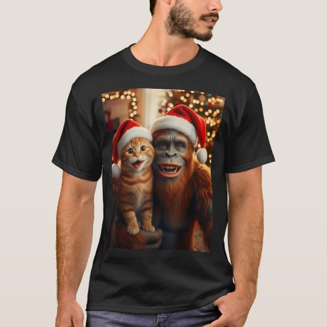 Funny Cat Selfie With Bigfoot Christmas Sasquatch  T-Shirt (Front)