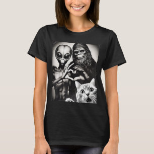 Funny Cat Selfie With Romantic Bigfoot In Love Wit T-Shirt