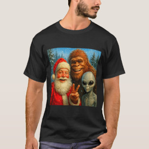 Funny Cat Selfie With Santa Claus &amp; Bigfoot Me T-Shirt