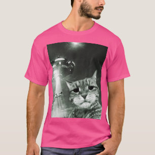 Funny Cat Selfie With Ufo Alien T-Shirt
