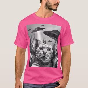 Funny Cat Selfie With Ufos Peace Sign Alien Cat Uf T-Shirt