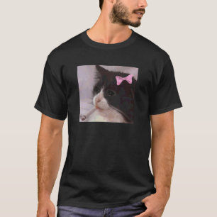 Funny cat smoking cigarette meme girl gen z joke T-Shirt
