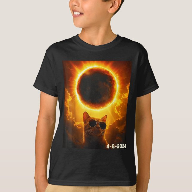 Funny Cat Taking Selfie Solar Eclipse T-Shirt (Front)