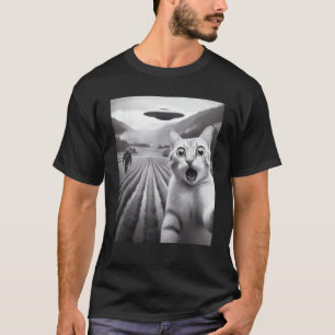 Funny Cat Taking Selfie with UFO Alien and Bigfoot T-Shirt