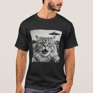 Funny Cat Taking Selfie with UFO Alien Spaceship S T-Shirt