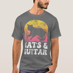 Funny Cats & Guitar Vintage Retro Hobby327 T-Shirt