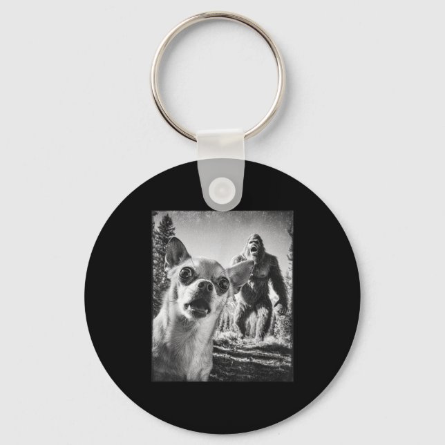 Funny Chihuahua Selfie With Bigfoot Sasquatch Cryp Key Ring (Front)