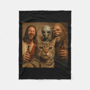 Funny Christmas Cat Selfie Bigfoot An Alien & Fleece Blanket