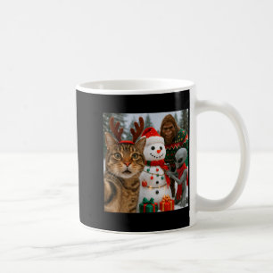 Funny Christmas Cat Selfie With Bigfoot Alien & Coffee Mug