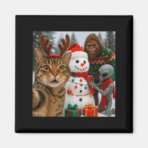 Funny Christmas Cat Selfie With Bigfoot Alien &amp Magnet