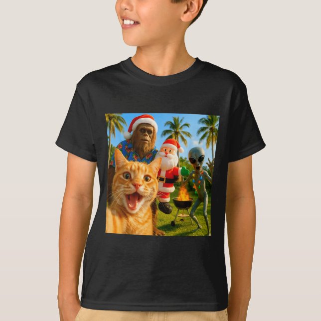 Funny Christmas Cat Selfie With Bigfoot &amp; Alie T-Shirt (Front)
