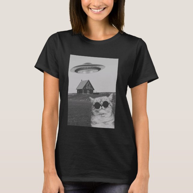 Funny Cool Cat With Spaceship T-Shirt (Front)