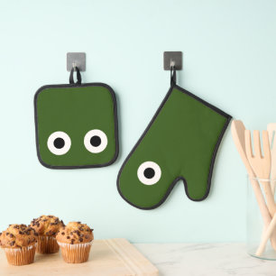 Funny Cute Frog And Snake With Eyes Green Animal Oven Mitt & Pot Holder Set