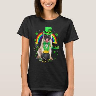 Funny Cute Pug Leprechaun Shamrock St  Patrick's D T-Shirt