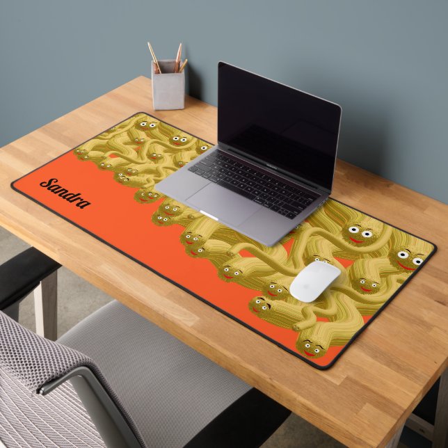 Funny earthworms desk mat (Office 2)