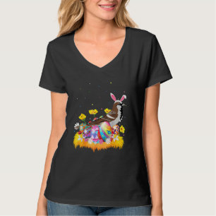 Funny Easter Egg  Cute Sparrow Bird Easter Sunday  T-Shirt