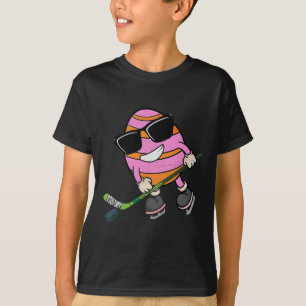 Funny Easter Egg Playing Ice Hockey Sport Lover Bo T-Shirt