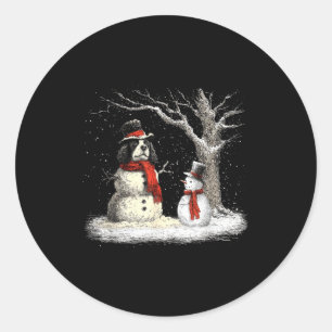 Funny Er Spaniel Dog In The Snow Tree Christmas Wi Classic Round Sticker
