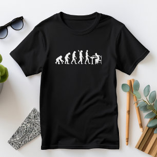 Funny evolution of man playing chess strategy game T-Shirt