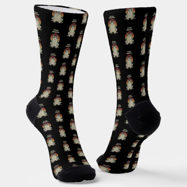 Funny Frog Toad Lover Retro Vintage Design  Socks (Angled)
