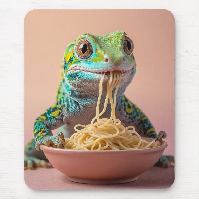 Funny Gecko Eating Spaghetti  Mouse Mat (Front)