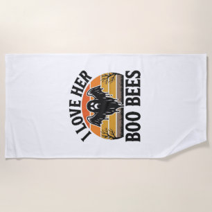Funny Ghost Bee Pun Vintage Halloween T-Shirt Desi Beach Towel